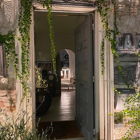 La Maison Sur La Place Penne-d'Agenais Bagian luar foto