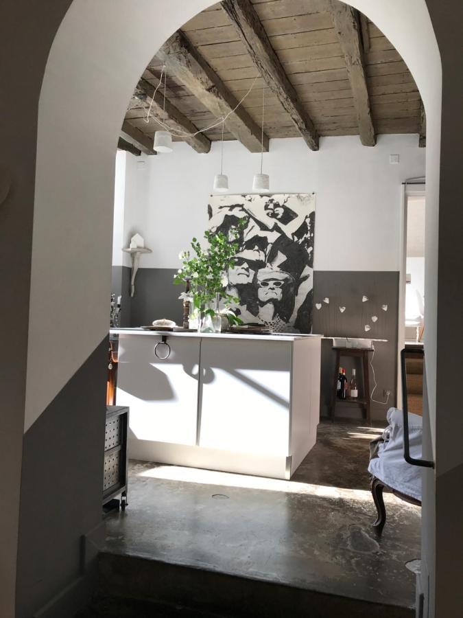 La Maison Sur La Place Penne-d'Agenais Bagian luar foto