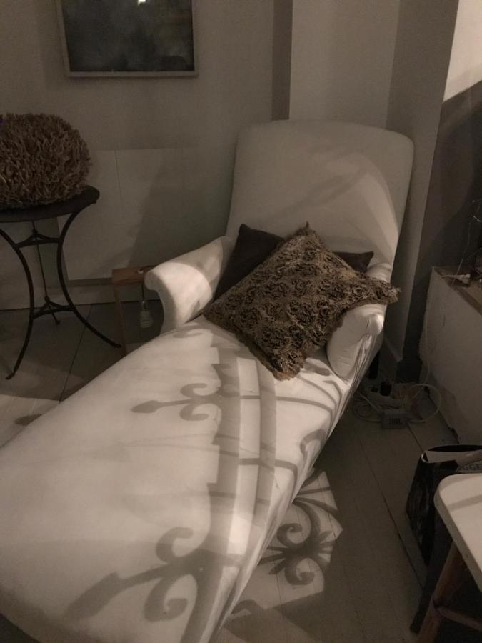La Maison Sur La Place Penne-d'Agenais Bagian luar foto