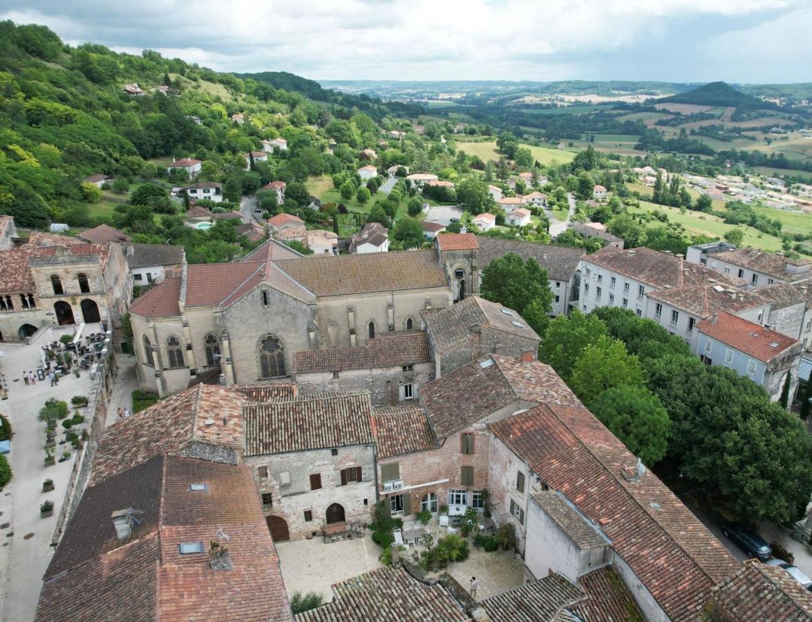 La Maison Sur La Place Penne-d'Agenais Bagian luar foto