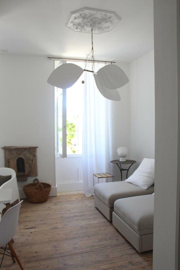 La Maison Sur La Place Penne-d'Agenais Bagian luar foto