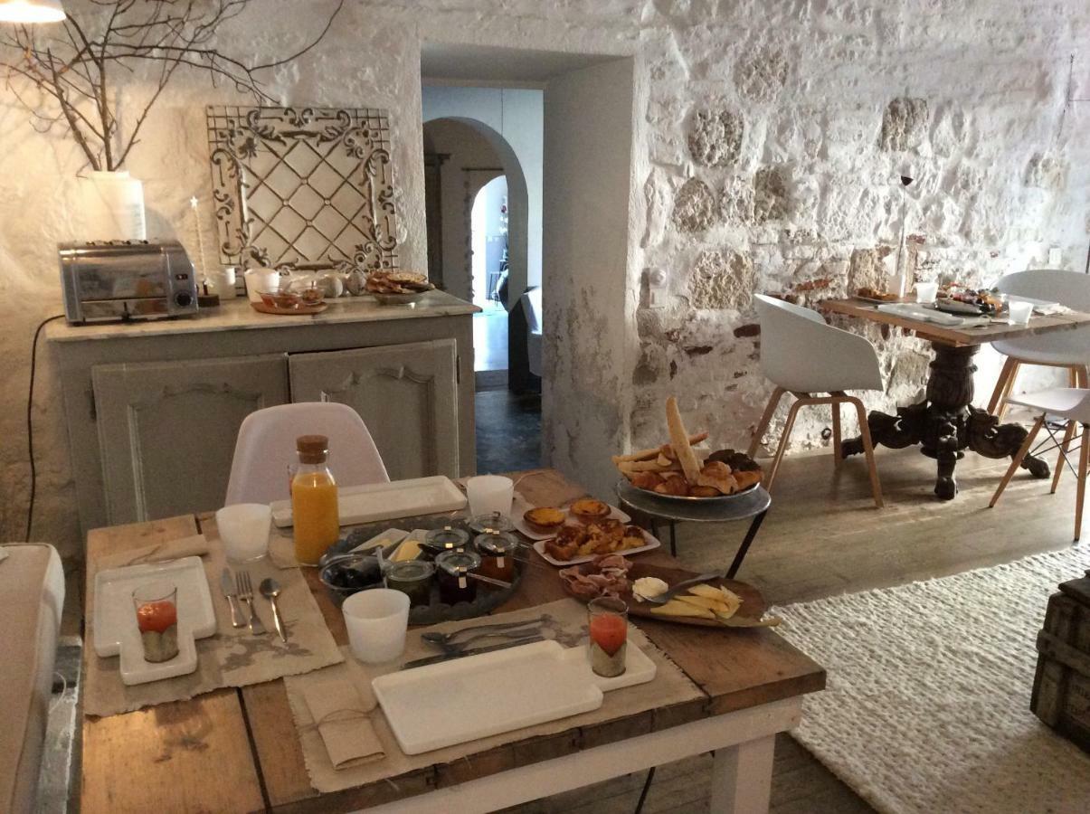 La Maison Sur La Place Penne-d'Agenais Bagian luar foto